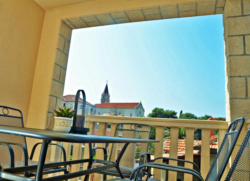Apartment Luna Postira Kültér fotó