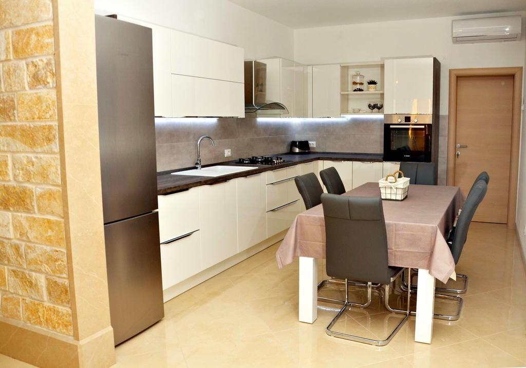 Apartment Luna Postira Kültér fotó