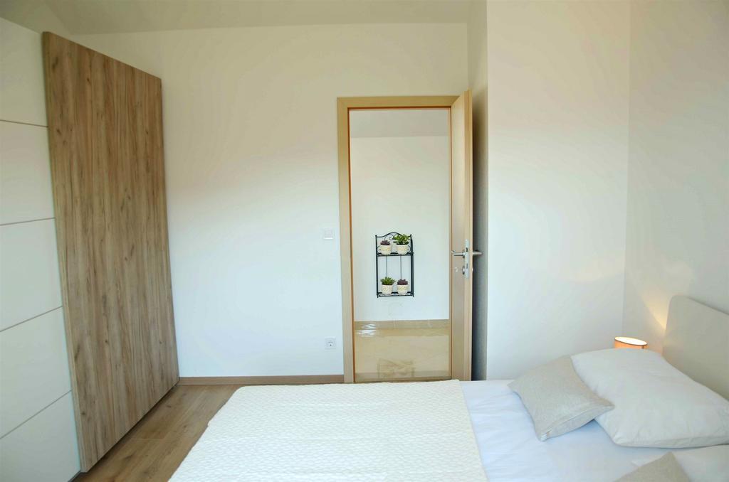 Apartment Luna Postira Kültér fotó