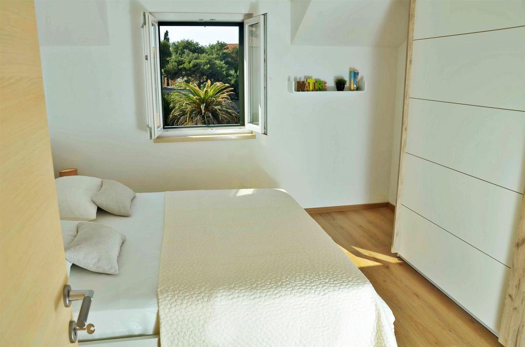 Apartment Luna Postira Kültér fotó