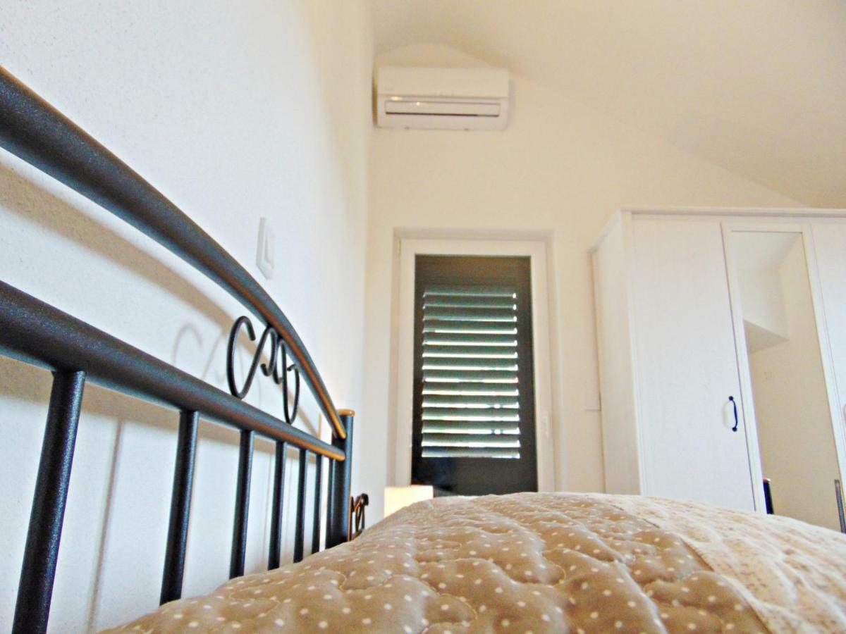 Apartment Luna Postira Kültér fotó